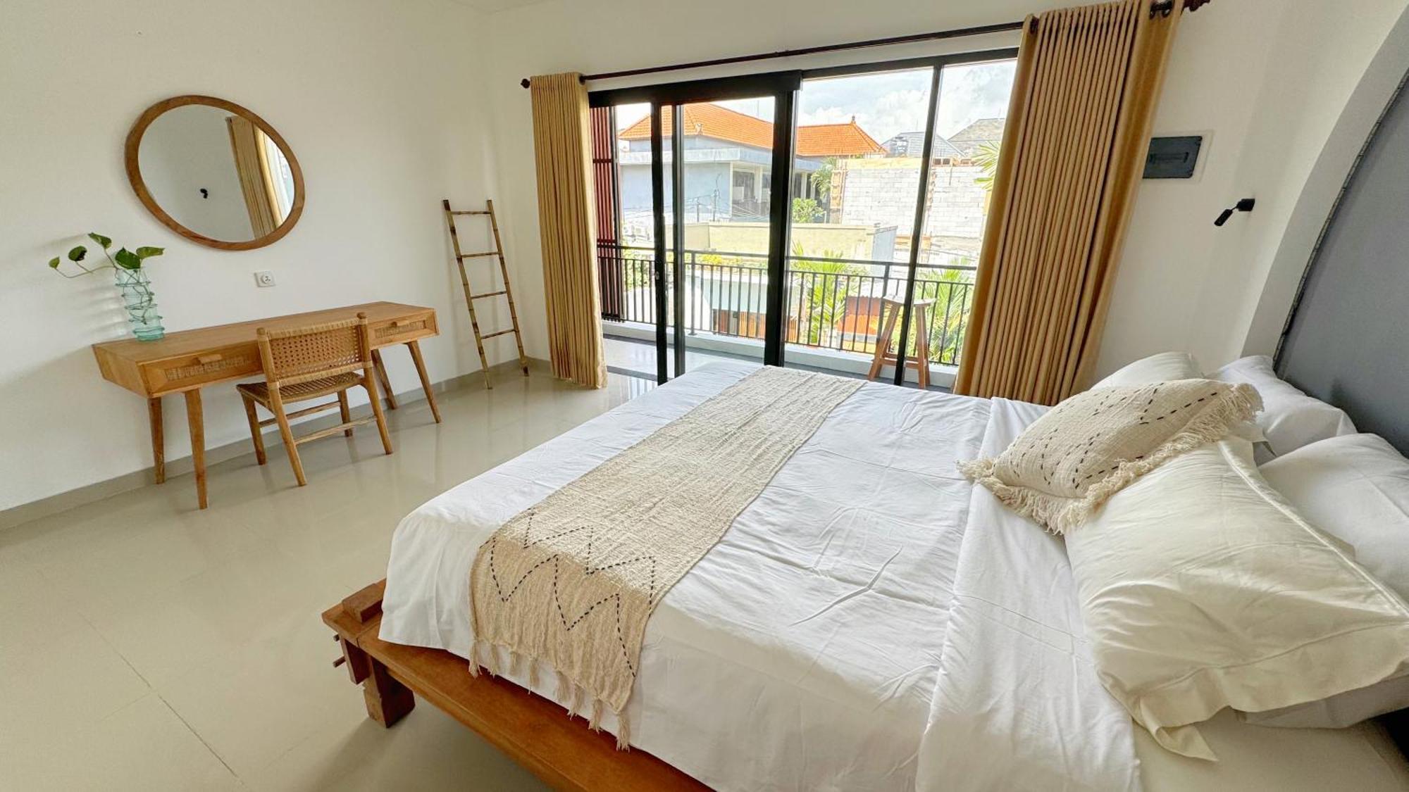 Villa Niu Center Canggu - Fattylion Buitenkant foto